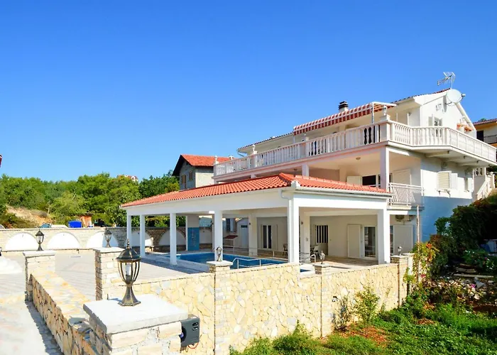 בית נופש Kursar By Interhome