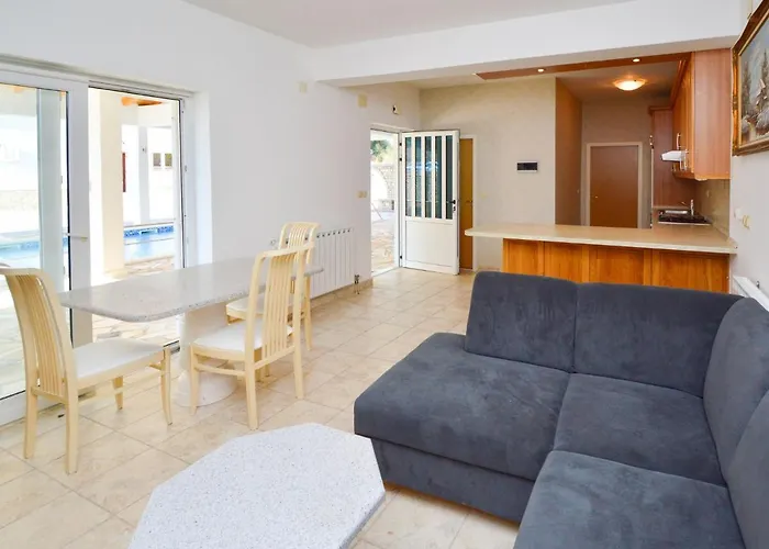 Kursar By Interhome Nyaraló *