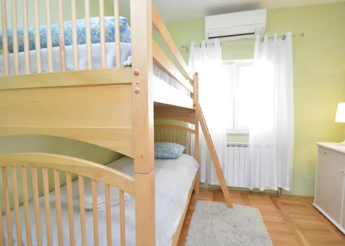 Nyaraló Kursar By Interhome *